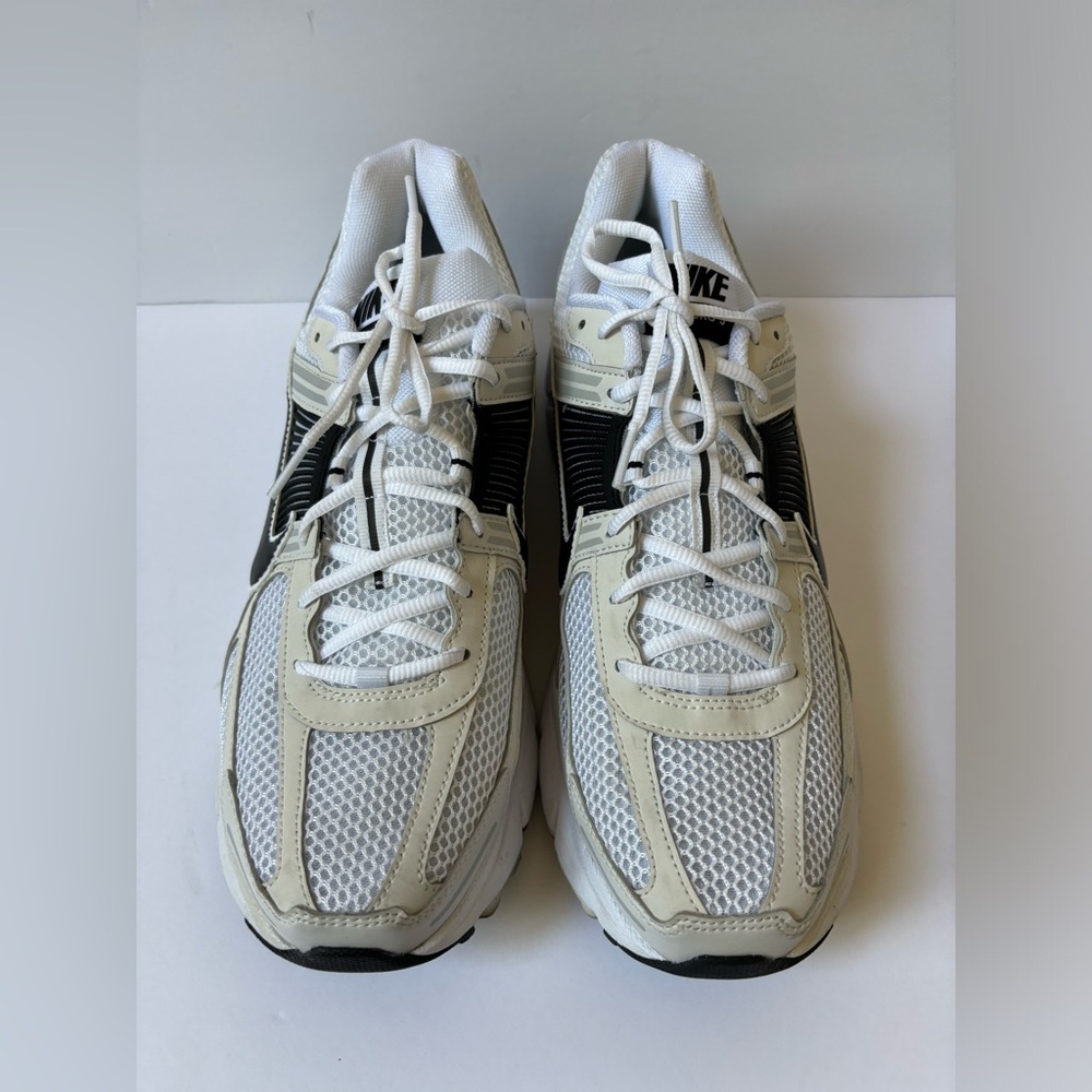 Nike Zoom Vomero 5 White/ Black Men’s Shoes - Picture 2 of 11